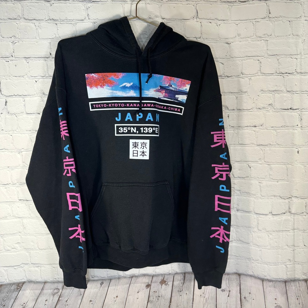 Gildan Heavy Blend Japan Tokyo Graphic Hoodie Black Pink Blue Mens Large